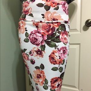 Adorable Floral Pencil Skirt
